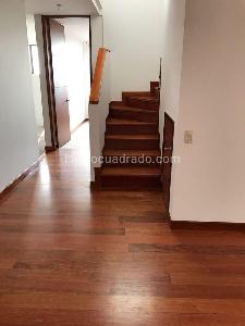 Apartamento de 3 alcobas en arriendo en Camino Del Country, Bogotá, 180 m² · foto 3 de 17