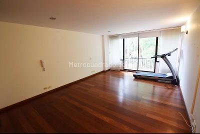 Apartamento de 3 alcobas en venta en Bosque De Pinos, Bogotá, 230 m² · foto 12 de 14