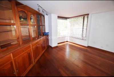 Apartamento de 3 alcobas en venta en Bosque De Pinos, Bogotá, 230 m² · foto 7 de 14