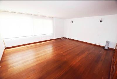 Apartamento de 3 alcobas en venta en Bosque De Pinos, Bogotá, 230 m² · foto 9 de 14