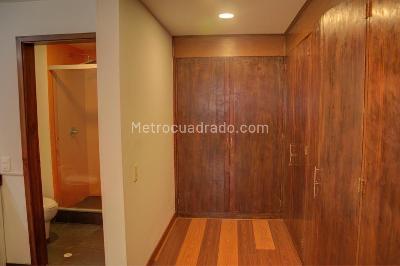 Apartamento de 4 alcobas en venta en Los Rosales, Bogotá, 354 m² · foto 15 de 17