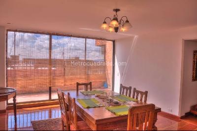 Apartamento de 4 alcobas en venta en Los Rosales, Bogotá, 354 m² · foto 3 de 17