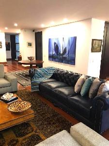 Apartamento de 3 alcobas en venta en Los Rosales, Bogotá, 181 m² · foto 3 de 17