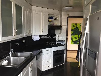 Apartamento en venta en Santa Barbara Occidental, Bogotá · foto 5 de 15