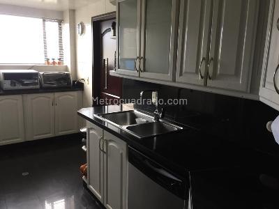 Apartamento en venta en Santa Barbara Occidental, Bogotá · foto 6 de 15