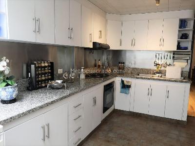 Apartamento de 3 alcobas en venta en Santa Ana Oriental, Bogotá, 240 m² · foto 19 de 20
