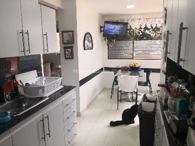 Apartamento de 3 alcobas en venta en Montemadero, Bogotá, 177 m² · foto 15 de 18