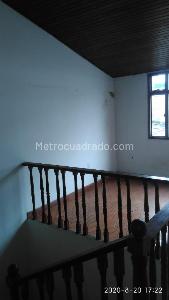 Casa de 3 alcobas en venta en Prado Pinzon, Bogotá, 190 m² · foto 2 de 4