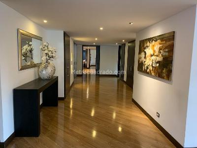 Apartamento en venta en La Carolina, Bogotá · foto 2 de 20