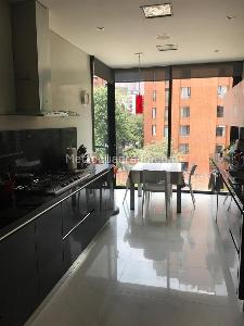 Apartamento de 3 alcobas en venta en La Cabrera, Bogotá, 271 m² · foto 4 de 8