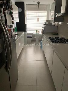 Apartamento de 3 alcobas en venta en Chico Navarra, Bogotá, 175 m² · foto 5 de 6