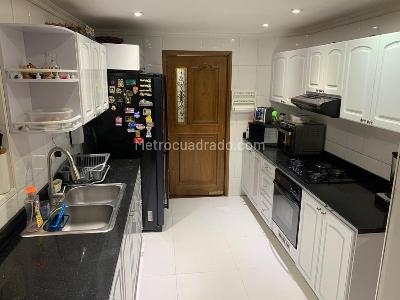 Apartamento en venta en Santa Barbara Central, Bogotá · foto 6 de 15