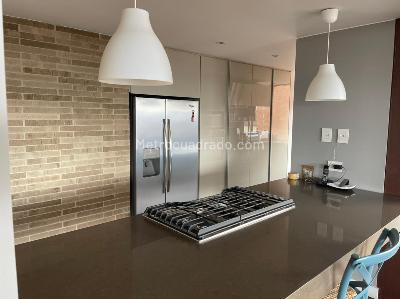 Apartamento de 3 alcobas en venta en Serramonte, Bogotá, 220 m² · foto 9 de 19