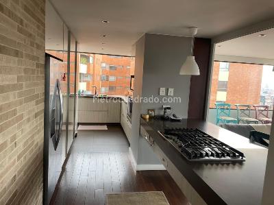Apartamento de 3 alcobas en venta en Serramonte, Bogotá, 220 m² · foto 8 de 19