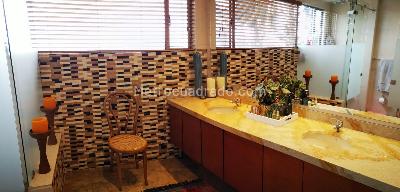 Apartamento de 3 alcobas en venta en Pino Foresta, Bogotá, 219 m² · foto 15 de 18