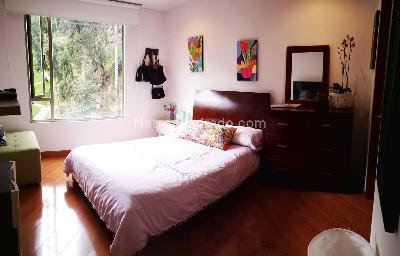 Apartamento de 3 alcobas en venta en Pino Foresta, Bogotá, 219 m² · foto 2 de 18