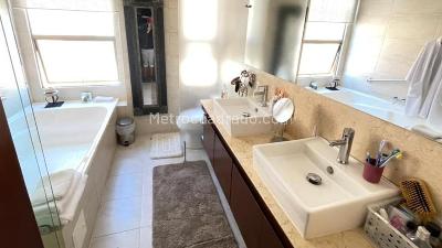 Apartamento de 3 alcobas en venta en Chico Navarra, Bogotá, 238 m² · foto 11 de 13