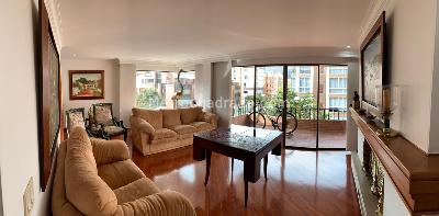 Apartamento de 4 alcobas en venta en La Carolina, Bogotá, 280 m² · foto 2 de 19