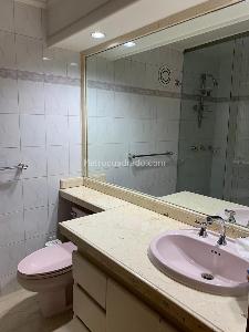 Apartamento de 4 alcobas en venta en La Carolina, Bogotá, 280 m² · foto 8 de 19