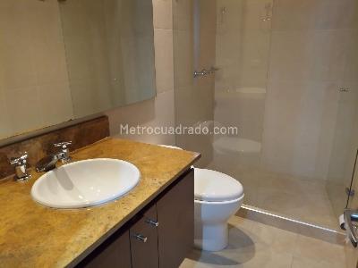 Apartamento de 1 alcoba en venta en Kandinsky, Bogotá, 51 m² · foto 5 de 13