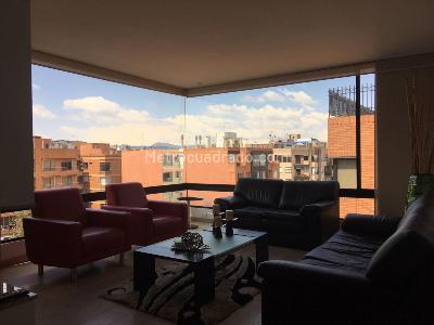 Apartamento de 3 alcobas en venta en Santa Barbara Occidental, Bogotá, 136 m² · foto 2 de 14