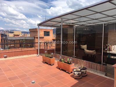 Apartamento de 3 alcobas en venta en Santa Barbara Occidental, Bogotá, 136 m² · foto 4 de 14