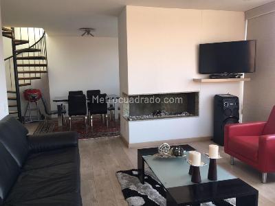 Apartamento de 3 alcobas en venta en Santa Barbara Occidental, Bogotá, 136 m² · foto 6 de 14