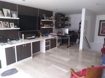 Apartamento de 4 alcobas en venta en San Patricio, Bogotá, 290 m² · foto 11 de 14