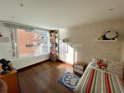 Apartamento de 3 alcobas en venta en Los Rosales, Bogotá, 209 m² · foto 15 de 20