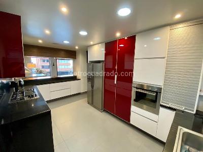 Apartamento de 3 alcobas en venta en Los Rosales, Bogotá, 209 m² · foto 9 de 20