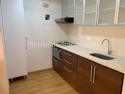 Apartamento en venta en La Carolina, Bogotá · foto 2 de 14