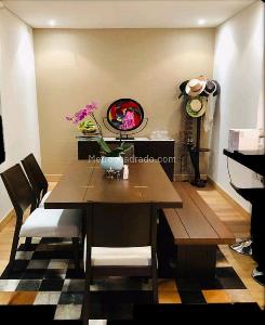 Apartamento de 3 alcobas en venta en Chico Navarra, Bogotá, 140 m² · foto 2 de 11