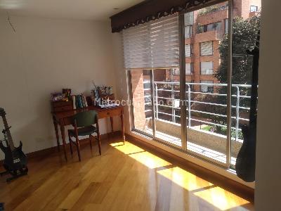 Apartamento en venta en La Carolina, Bogotá · foto 6 de 18