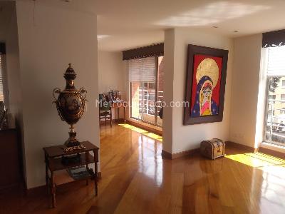 Apartamento en venta en La Carolina, Bogotá · foto 9 de 18