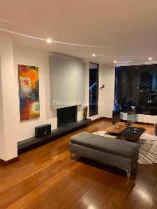 Apartamento de 3 alcobas en venta en Balcones De Lindaraja, Bogotá, 171 m² · foto 3 de 7