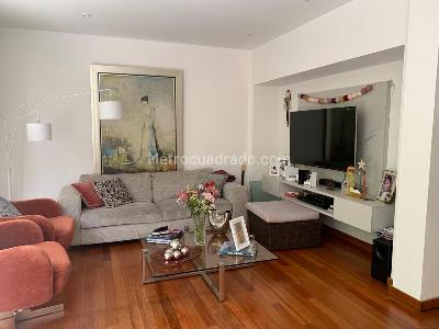 Apartamento de 3 alcobas en venta en Chico Reservado, Bogotá, 199 m² · foto 5 de 15