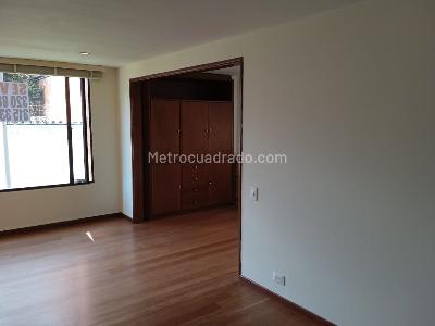 Apartamento de 3 alcobas en venta en Santa Paula, Bogotá, 133 m² · foto 4 de 20