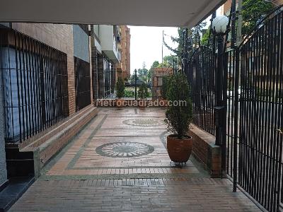 Apartamento en venta en Santa Bárbara Occidental, Bogotá · foto 18 de 19