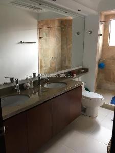 Apartamento en venta en Santa Bárbara Occidental, Bogotá · foto 9 de 19