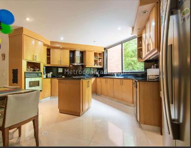 Apartamento en venta en Santa Bárbara Alta, Bogotá · foto 7 de 17