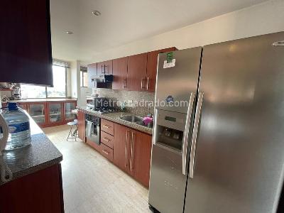 Apartamento de 3 alcobas en arriendo en Camino Del Country, Bogotá, 180 m² · foto 4 de 18