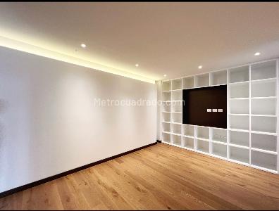 Apartamento de 2 alcobas en venta en Chico Museo, Bogotá, 160 m² · foto 10 de 10