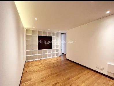 Apartamento de 2 alcobas en venta en Chico Museo, Bogotá, 160 m² · foto 5 de 10