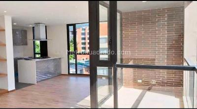 Apartamento de 3 alcobas en venta en Chico Navarra, Bogotá, 151 m² · foto 2 de 8