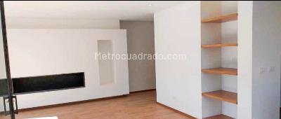 Apartamento de 3 alcobas en venta en Chico Navarra, Bogotá, 151 m² · foto 4 de 8