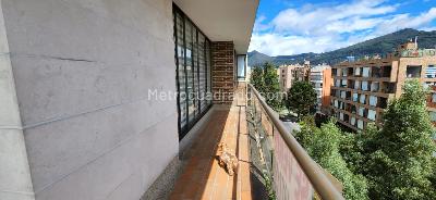 Apartamento de 3 alcobas en venta en Chico Navarra, Bogotá, 236 m² · foto 6 de 18