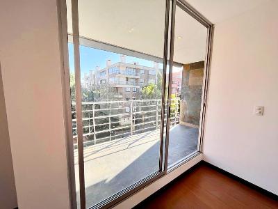Apartamento de 3 alcobas en venta en Chico Navarra, Bogotá, 184 m² · foto 11 de 13
