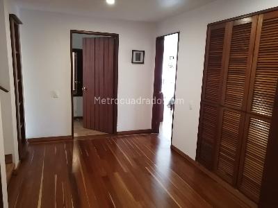 Apartamento de 3 alcobas en venta en Chico Reservado, Bogotá, 242 m² · foto 9 de 20