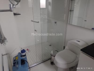 Apartamento de 3 alcobas en venta en Chico Navarra, Bogotá, 270 m² · foto 13 de 19