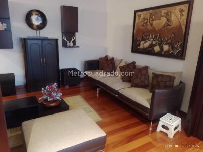 Apartamento de 3 alcobas en venta en Chico Navarra, Bogotá, 270 m² · foto 3 de 19
